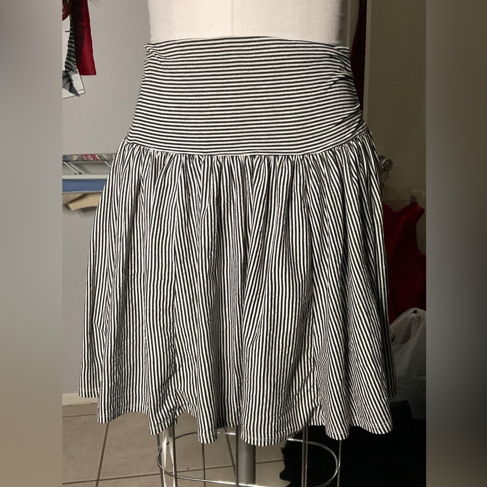 Striped High Waisted Knit Skirt
